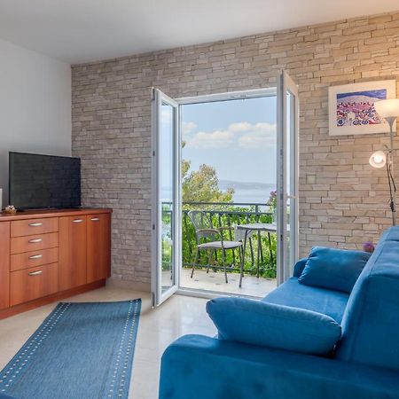 Apartmani Mirta Omis A Exteriör bild