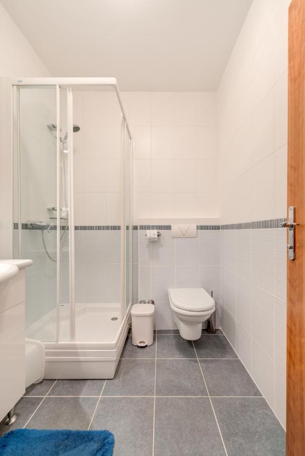 Apartmani Mirta Omis A Exteriör bild