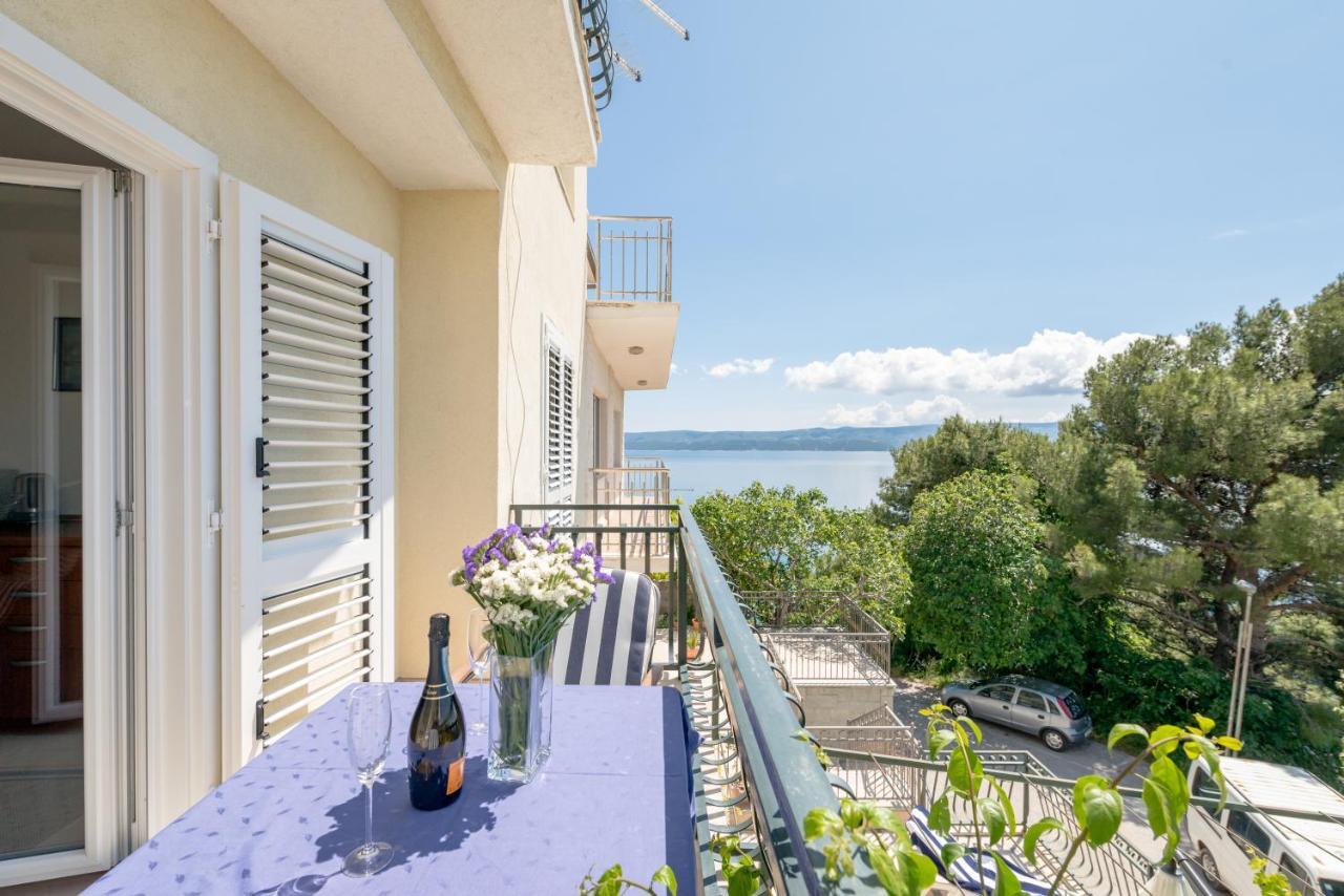 Apartmani Mirta Omis A Exteriör bild
